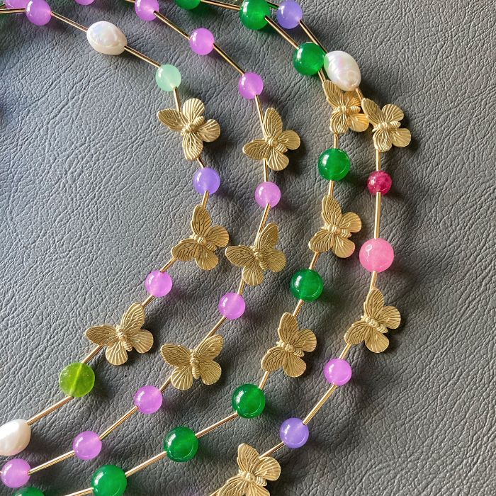 FARFALLINE, qui vedi anche la variante multicolor ORIGINAL oltre a quella LILLA in giada lavanda e GREEN in agata verde.
