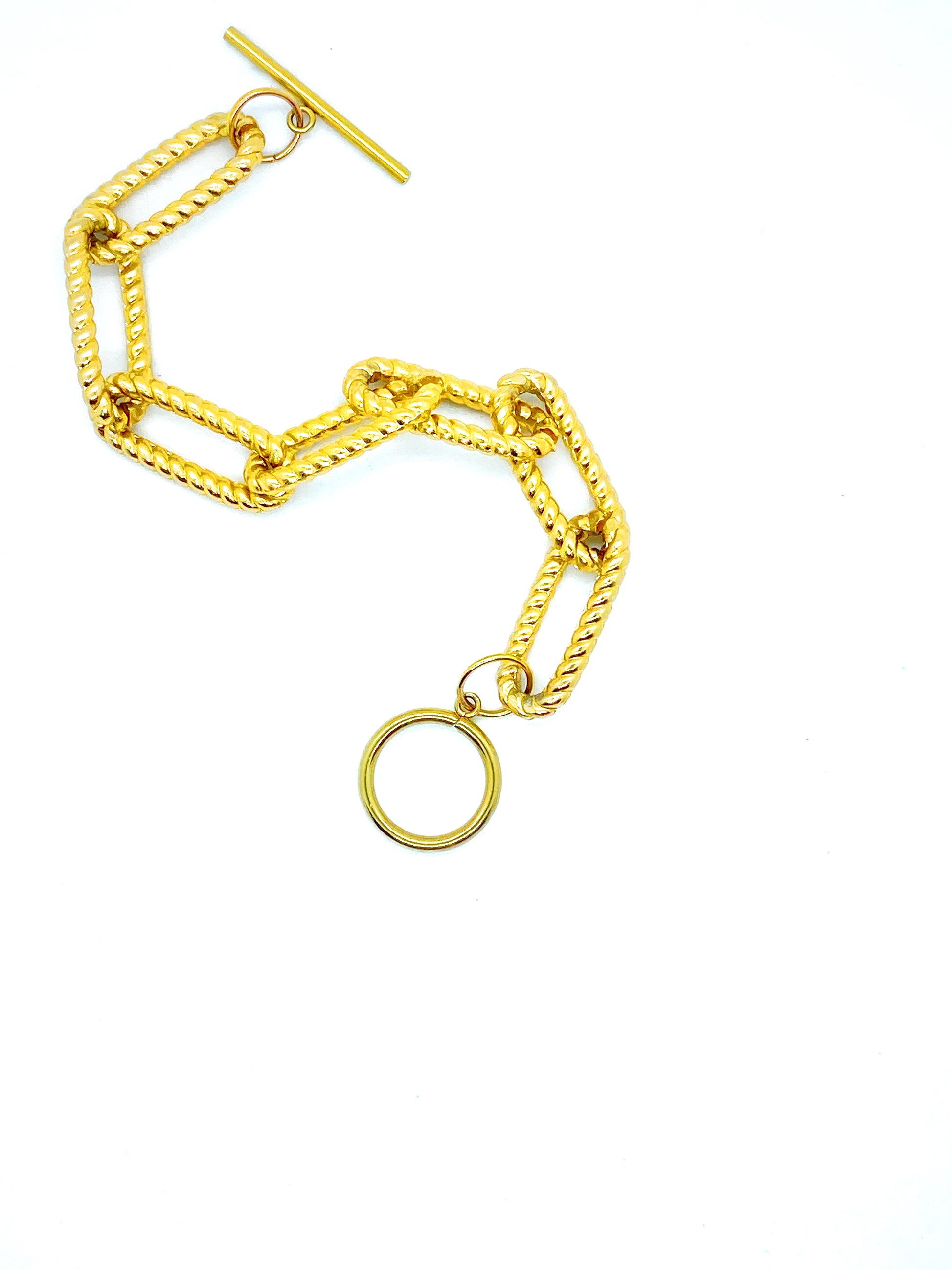 Il bracciale CATENA a 7 maglie misura 23cm per esser portato morbido.