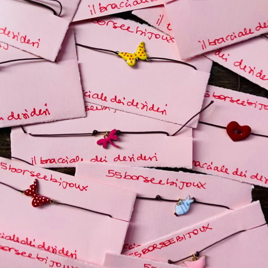 i bracciali dei 3 desideri tutti insieme e come colonna sonora il cinguettio degli uccellini, LIVE