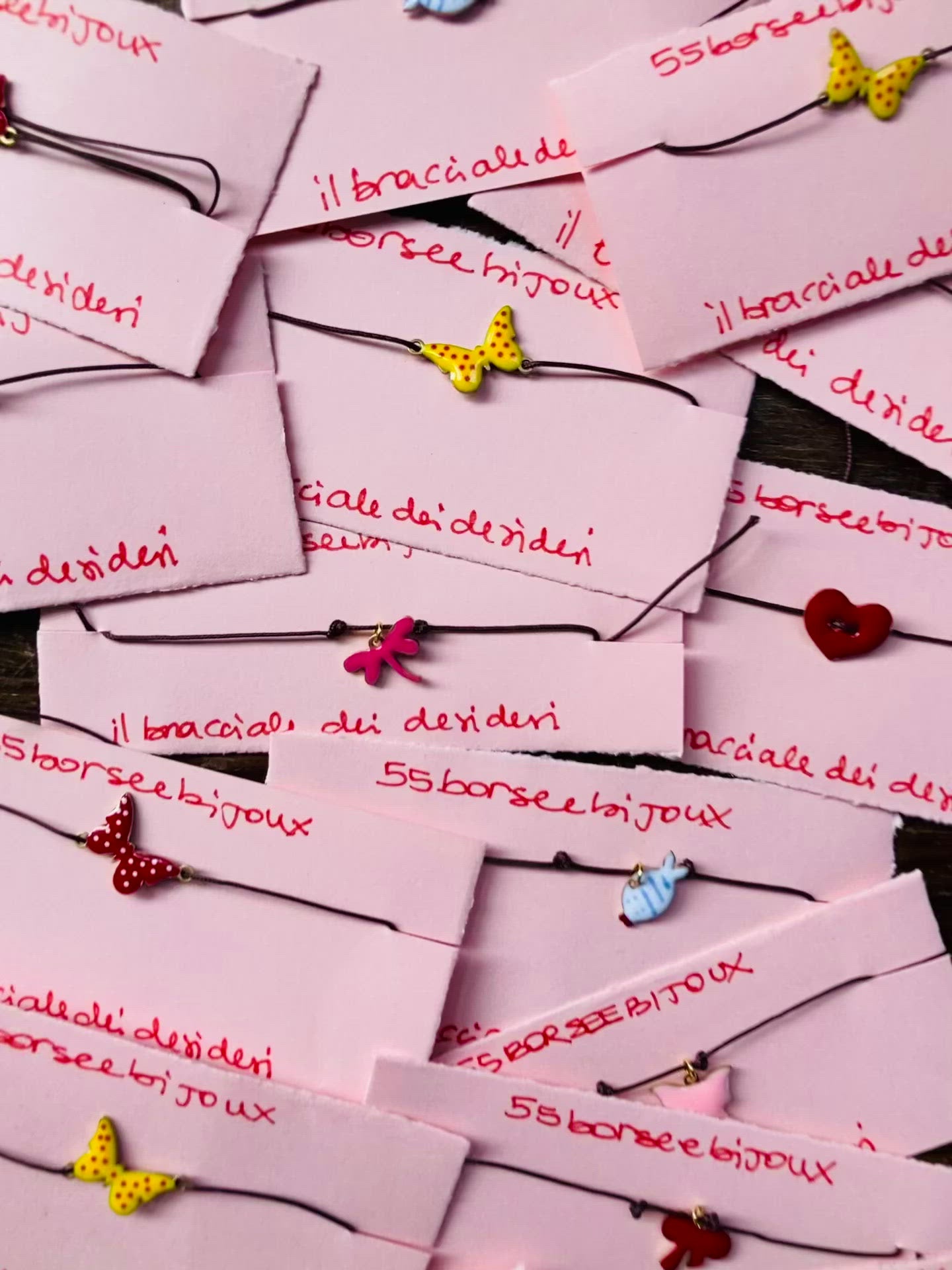 i bracciali dei 3 desideri tutti insieme e come colonna sonora il cinguettio degli uccellini, LIVE